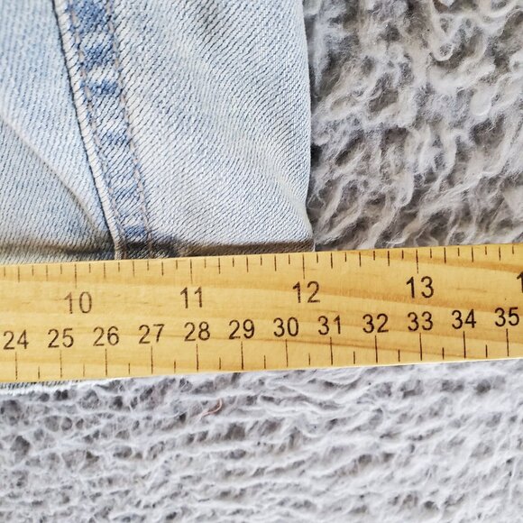 Time And Tru Shorts Womens 18 Light Blue High Rise Bermuda Relaxed Fit *NWT* - Picture 8 of 11